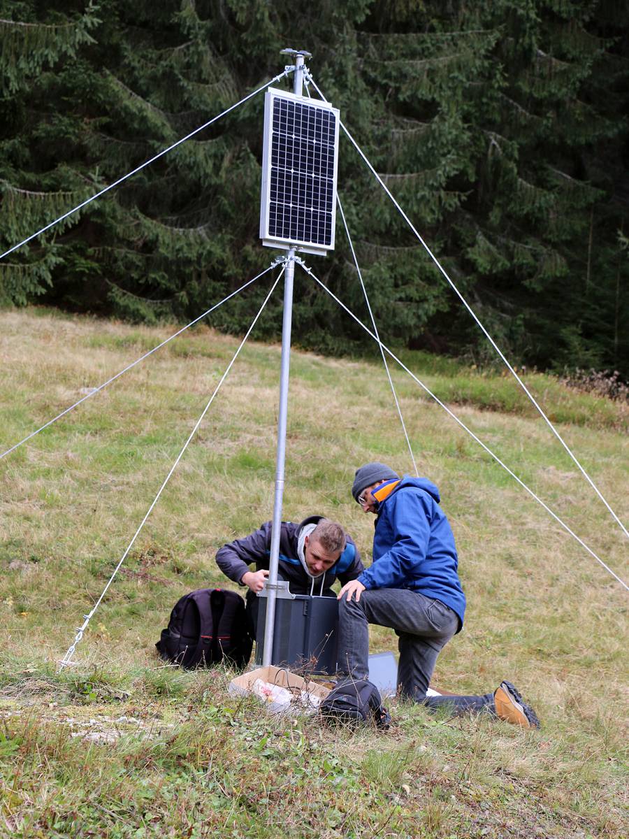 Installation of the Snowsense station in the field